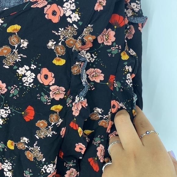 Eloquii Elements Floral Ruffle Scoop Neck Long Sleeve Blouse - Picture 4 of 8